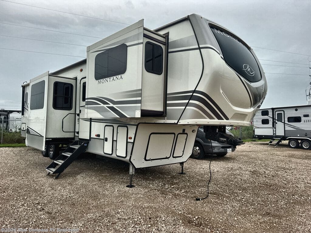 Used 2022 Keystone Montana 3763BP available in Vidor, Texas