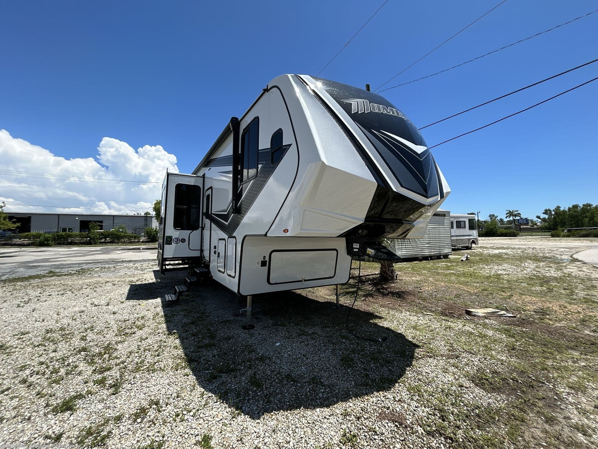 New 2026 Grand Design Momentum G CLASS 320G available in Vidor, Texas