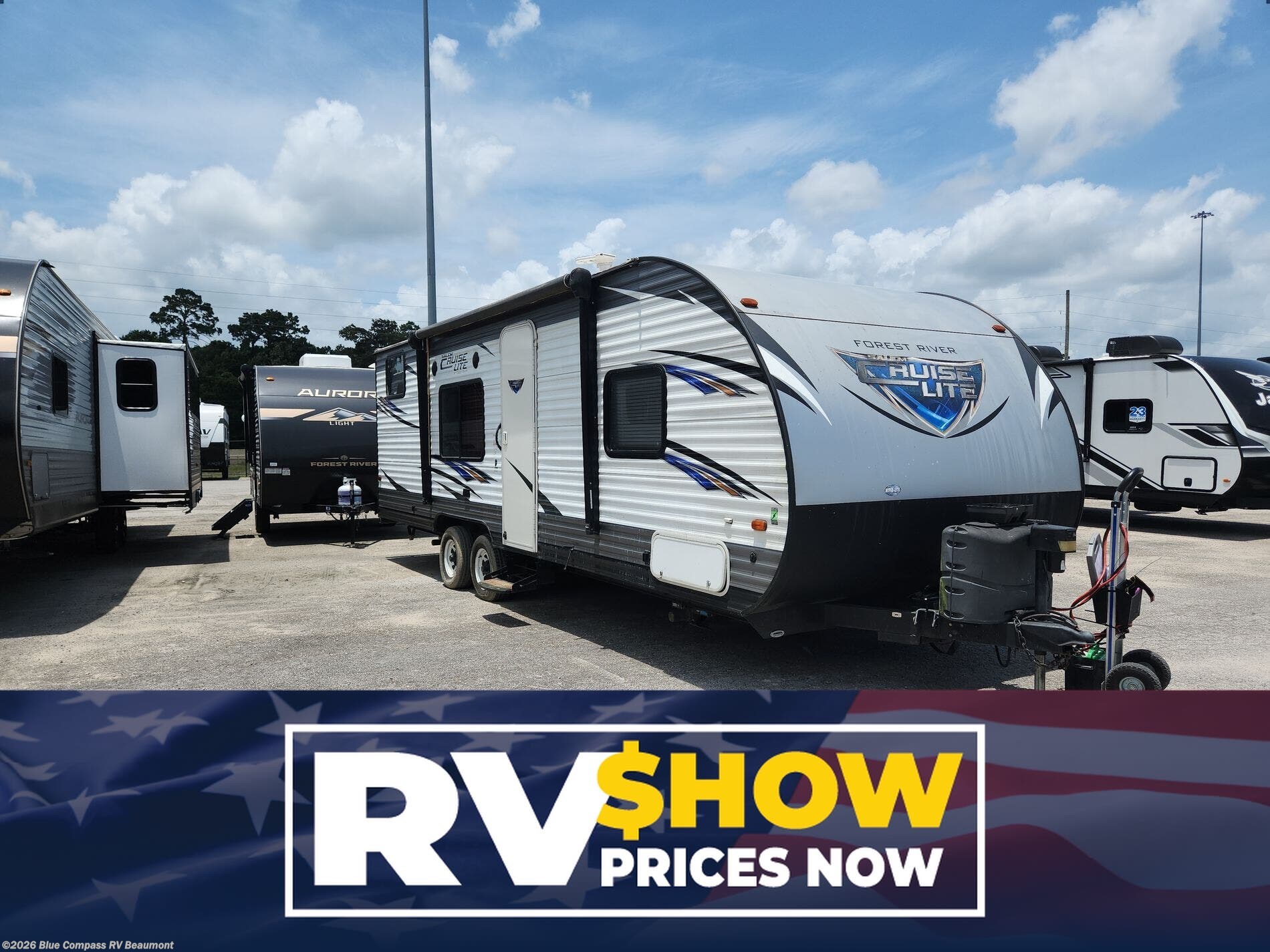 Used 2017 Forest River Salem Cruise Lite 261BHXL available in Vidor, Texas