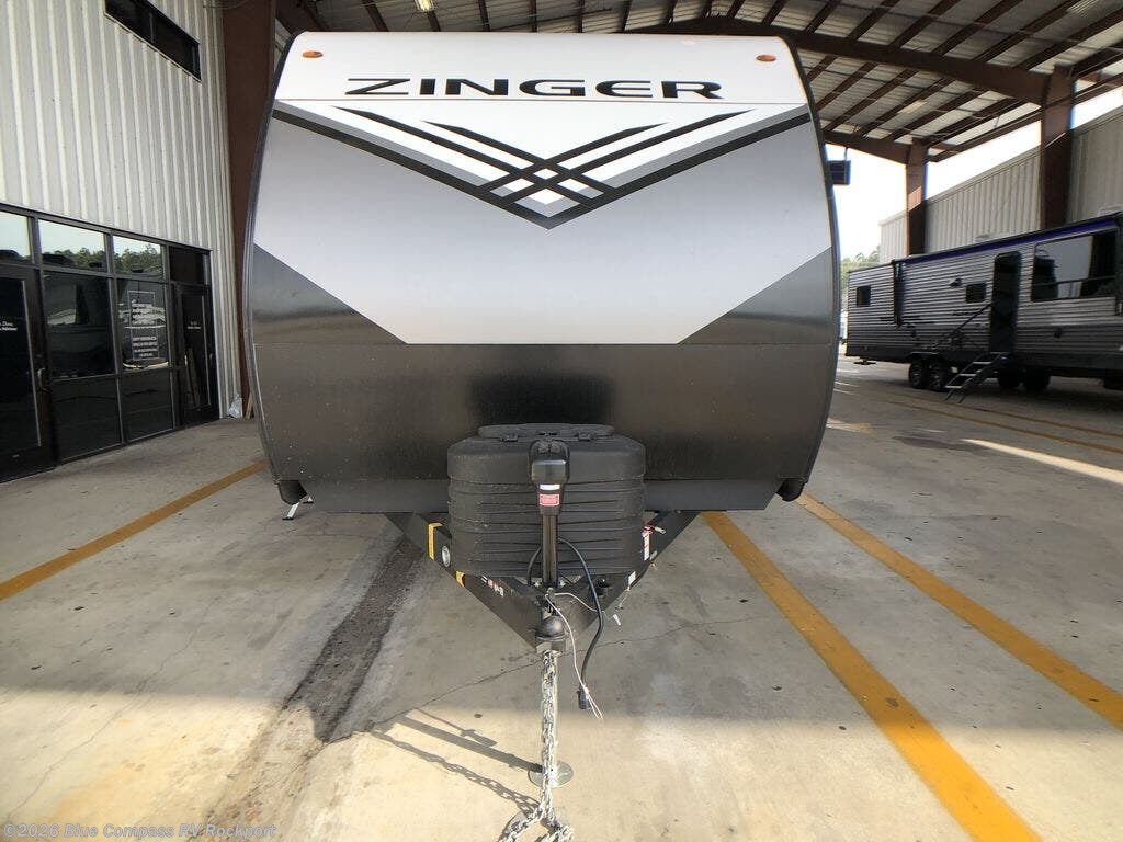 New 2026 CrossRoads Zinger Lite 290QB available in Rockport, Texas