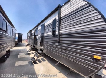 New 2025 CrossRoads Zinger 390DB available in Rockport, Texas