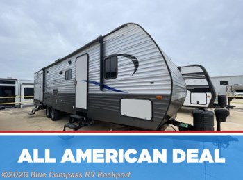 Used 2017 CrossRoads Zinger Z1 Series ZR328SB available in Rockport, Texas