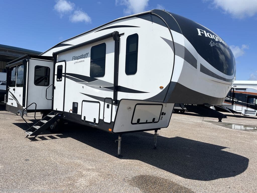Used 2023 Forest River Flagstaff Classic 8529RLBS available in Rockport, Texas