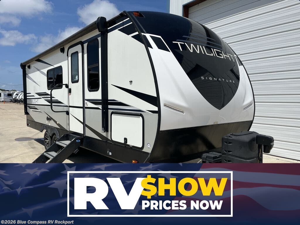 Used 2022  Cruiser RV Twilight Signature TWS 2280 by Cruiser RV from Blue Compass RV Rockport in Rockport, TX