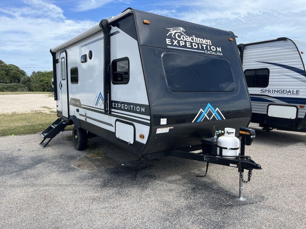 Used 2024 Coachmen Catalina Expedition 192FQS available in Rockport, Texas