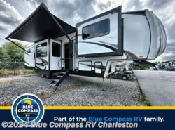 Used 2022 Forest River Sabre 37flh available in Ladson, South Carolina