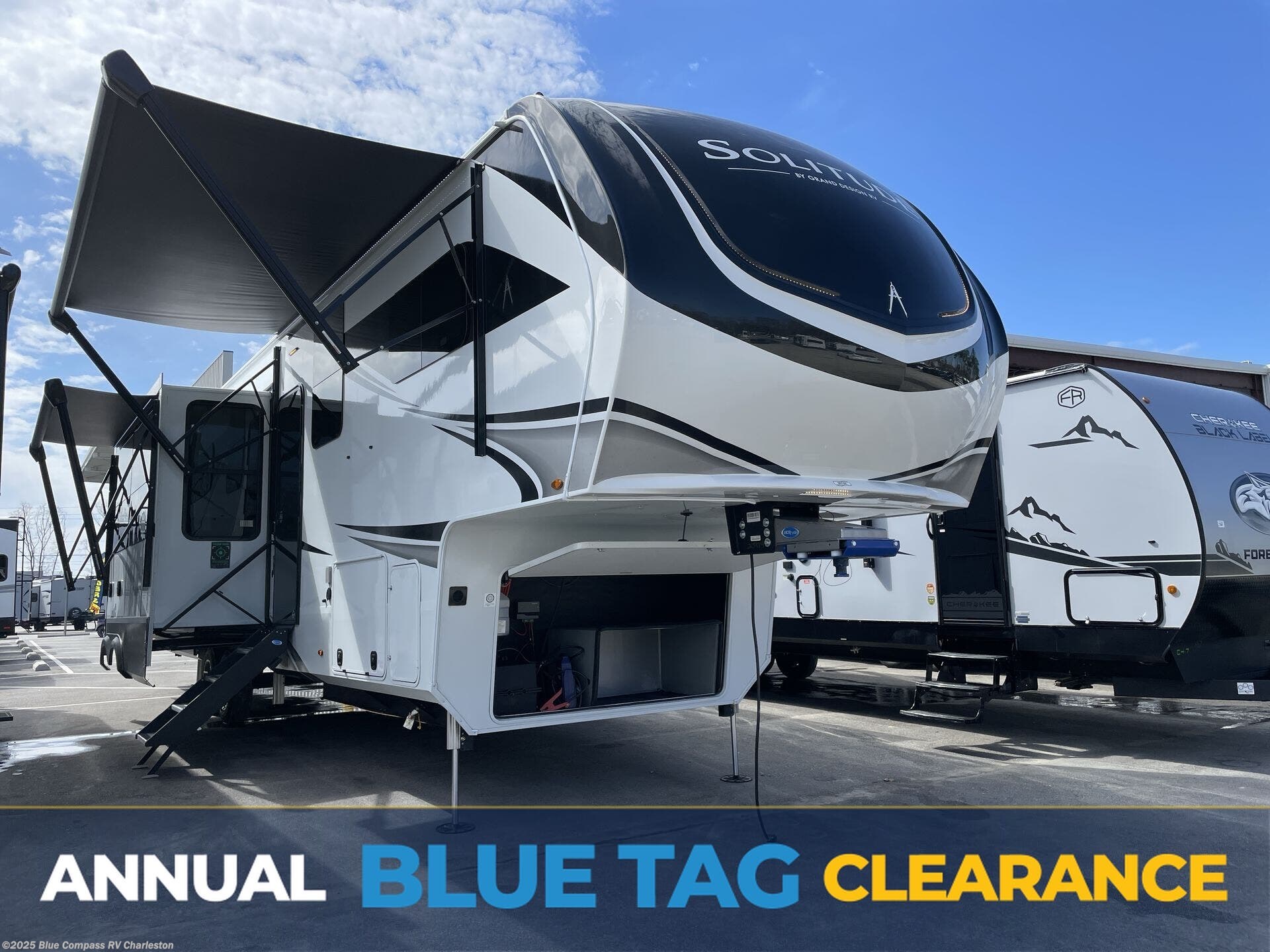 New 2025 Grand Design Solitude 391DL available in Ladson, South Carolina