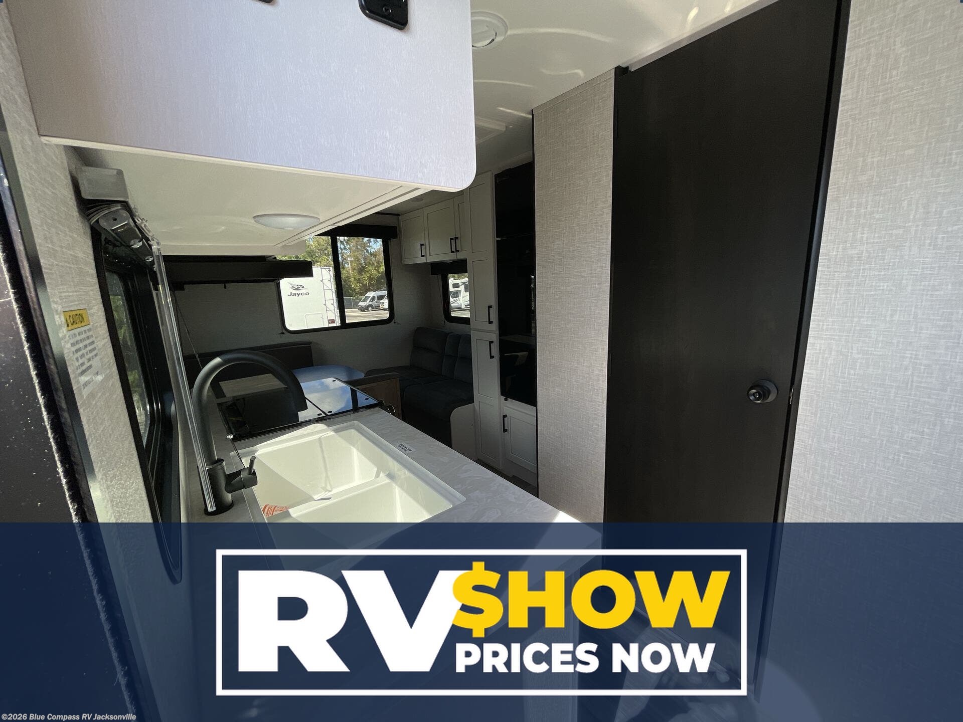 New 2025 Jayco Jay Flight SLX 210QB available in Jacksonville, Florida