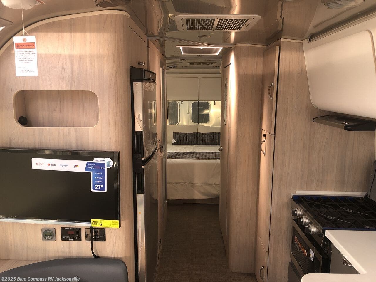 New 2025 Airstream Globetrotter 27FB available in Jacksonville, Florida