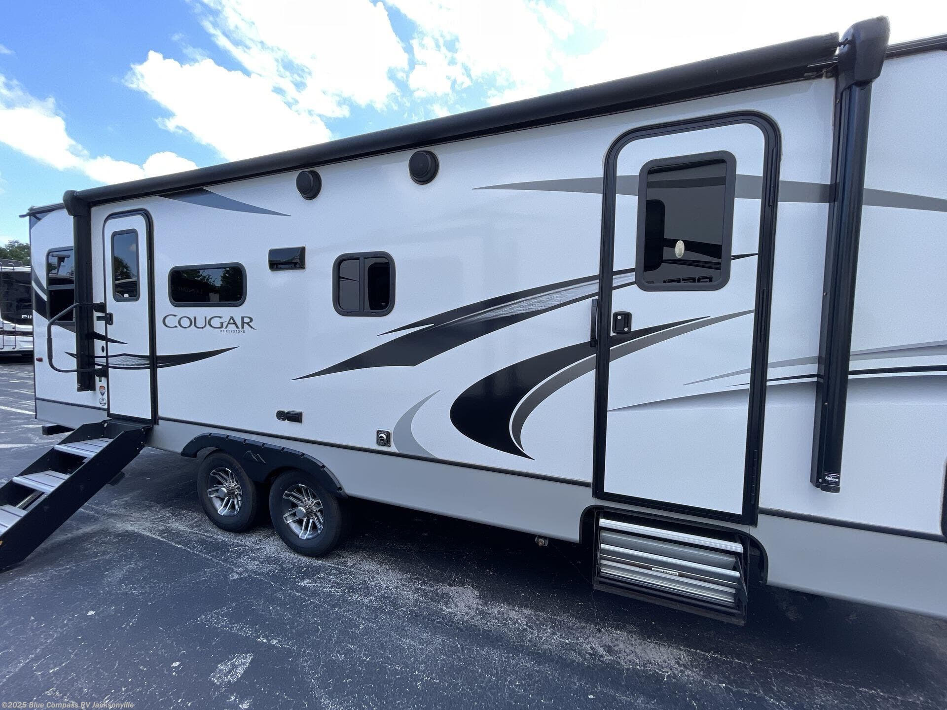 Used 2022 Keystone Cougar Half-Ton 25rds Cougar available in Jacksonville, Florida