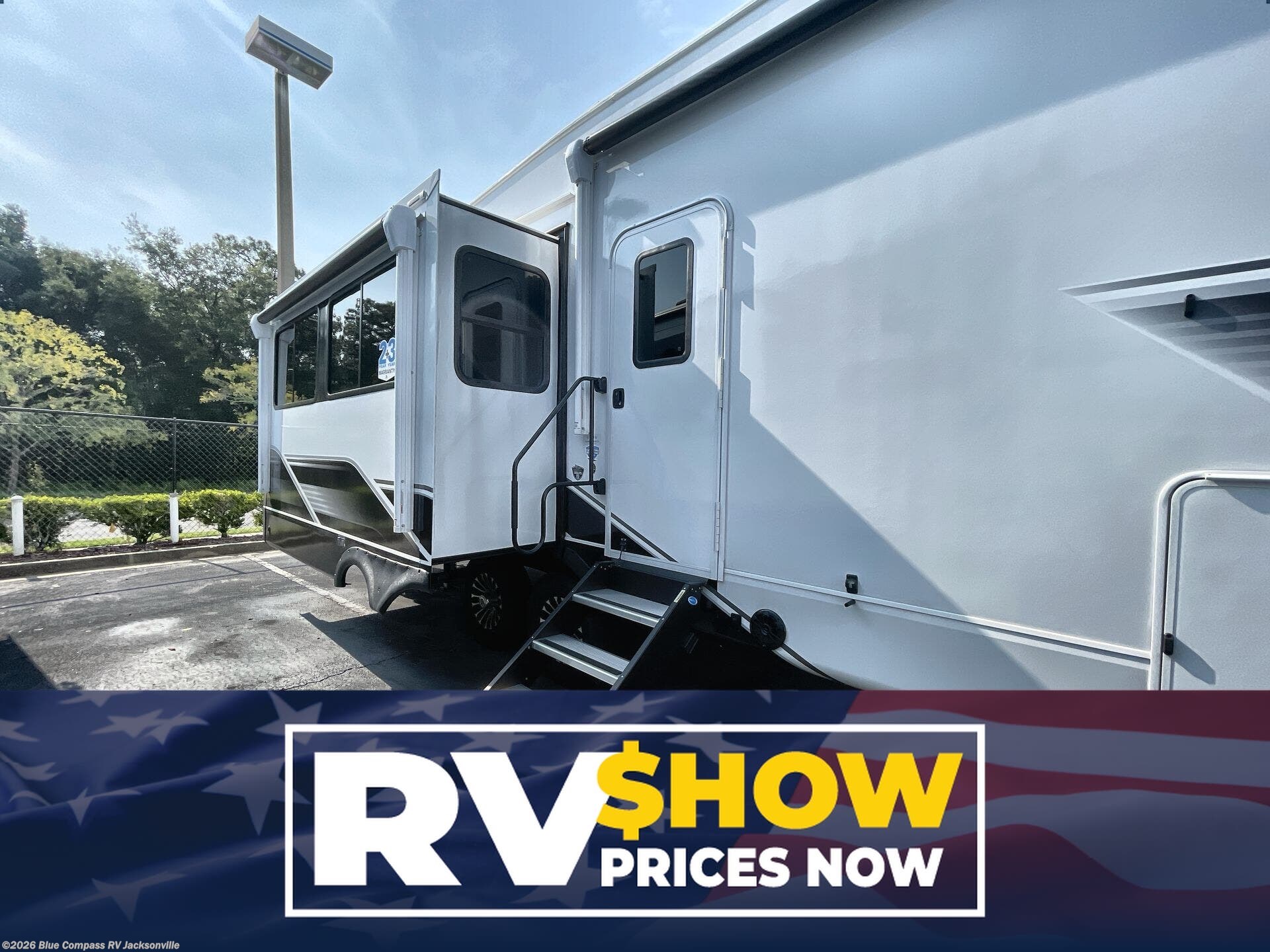 New 2026 Jayco Eagle 335LSTS available in Jacksonville, Florida