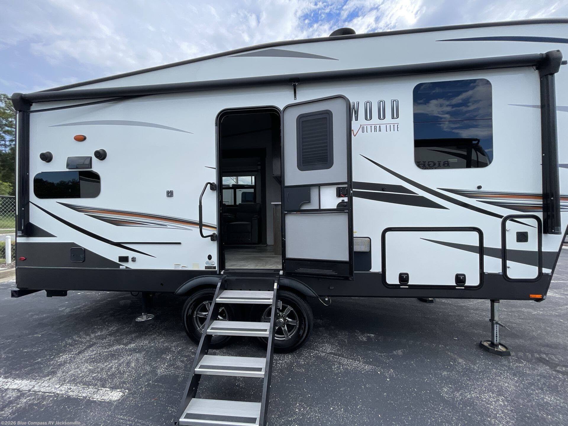 Used 2022 Forest River Rockwood Ultra Lite 2442BS available in Jacksonville, Florida