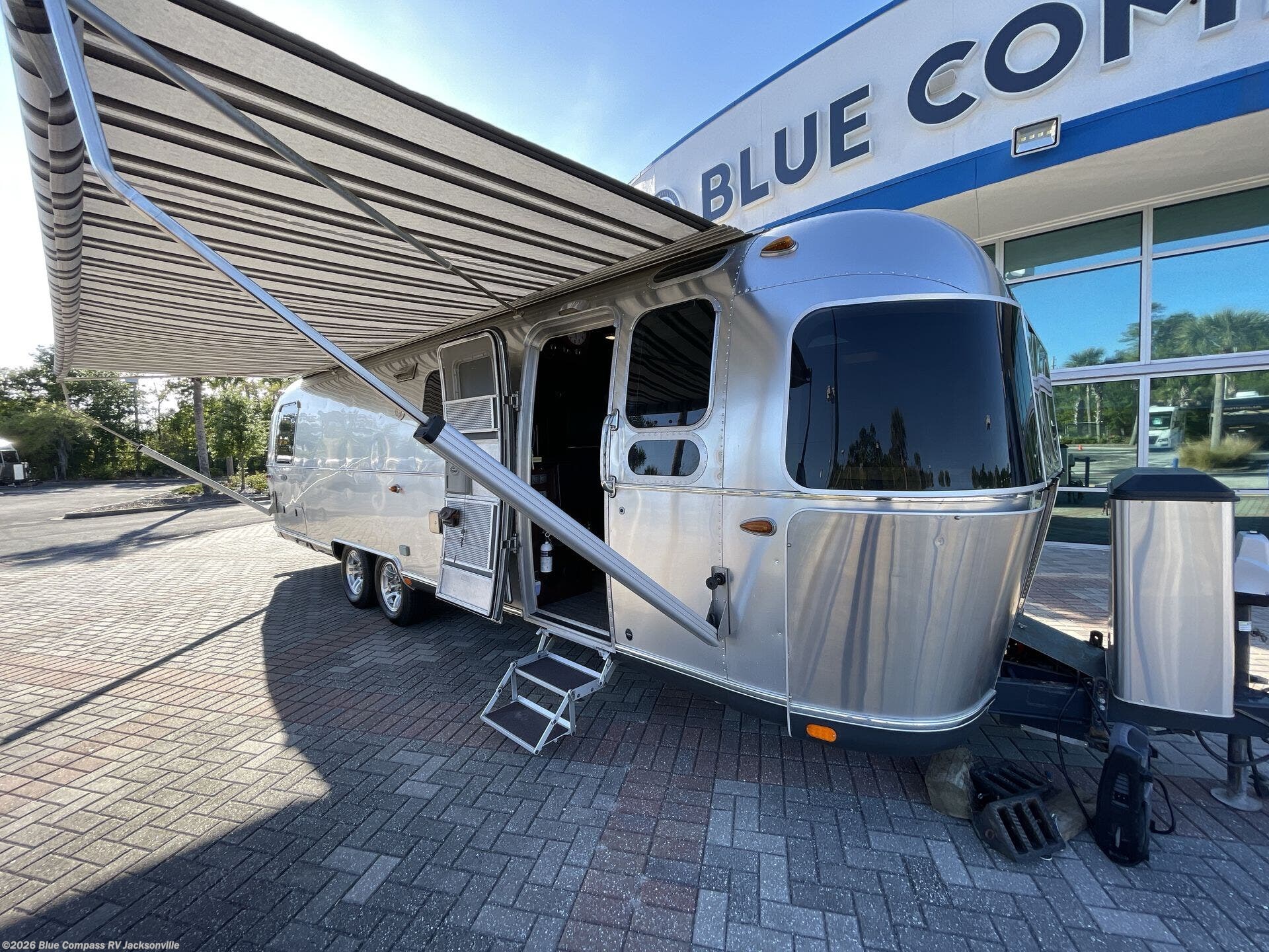 Used 2016 Airstream Classic 30 Twin available in Jacksonville, Florida