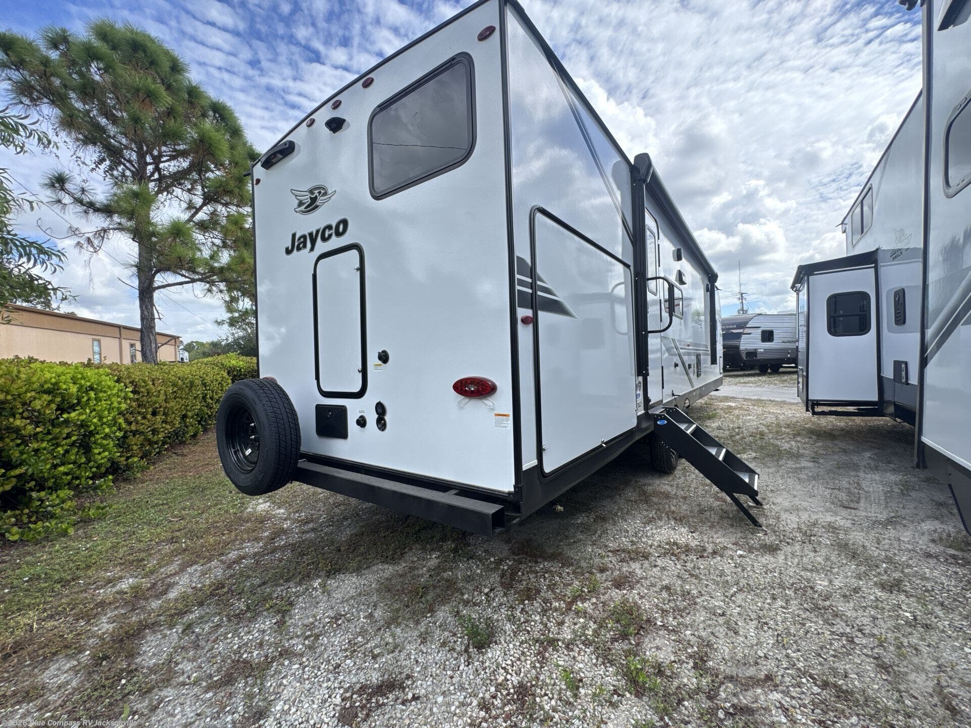 New 2026 Jayco Jay Flight SLX 295TBS available in Jacksonville, Florida