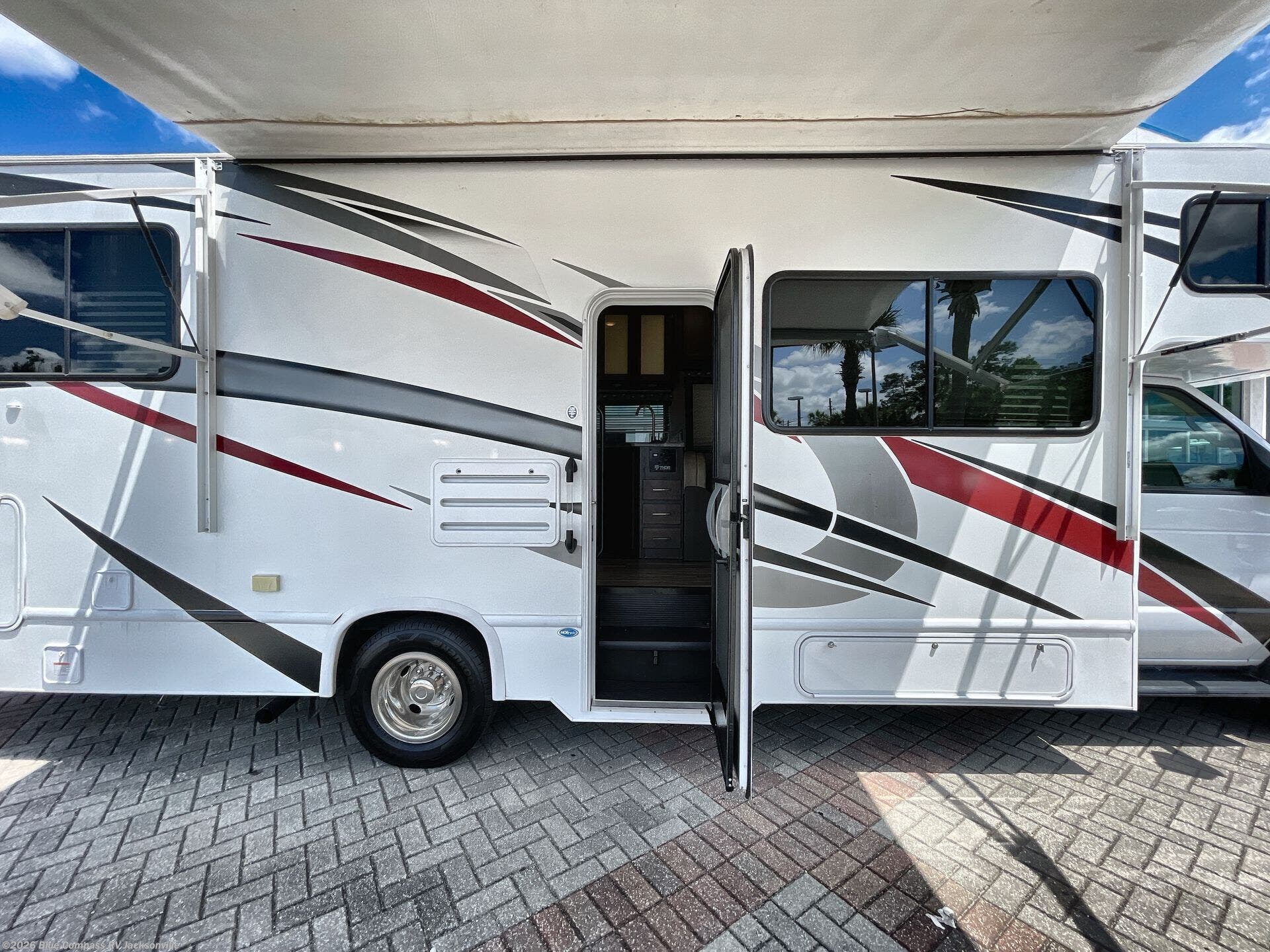 Used 2024 Thor Motor Coach Four Winds 28A available in Jacksonville, Florida