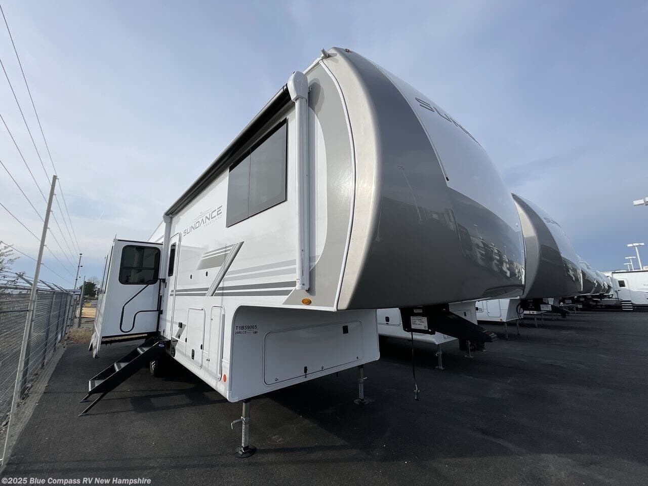 New 2026 Heartland Sundance 29RLCS available in Epsom, New Hampshire