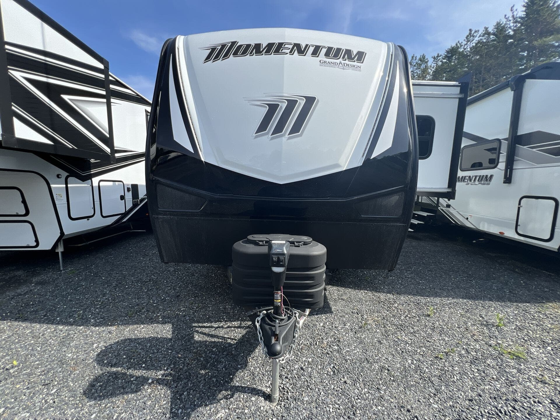 New 2025 Grand Design Momentum G-Class 25G available in East Montpelier, Vermont