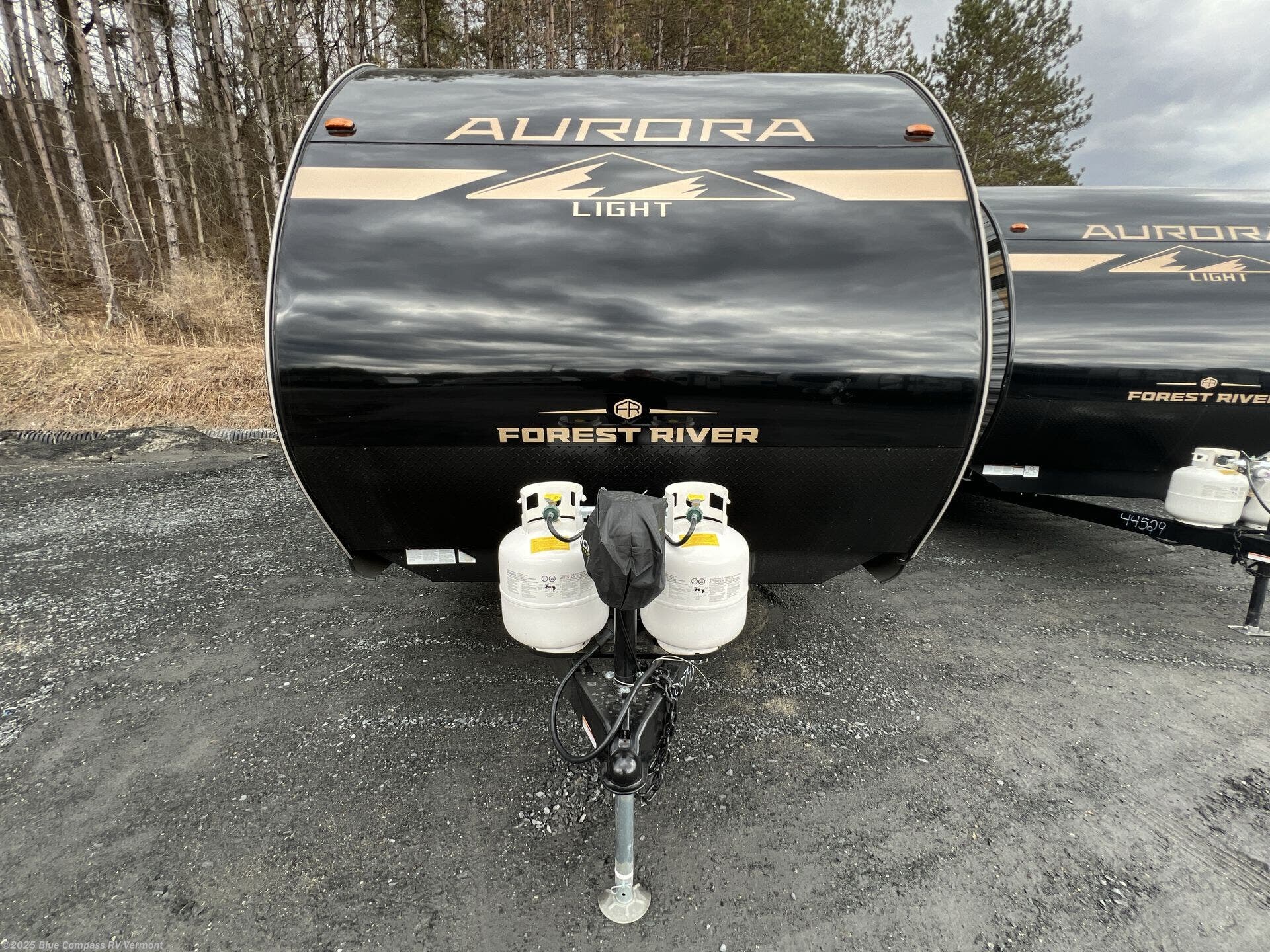 New 2025 Forest River Aurora Light 26BH available in East Montpelier, Vermont