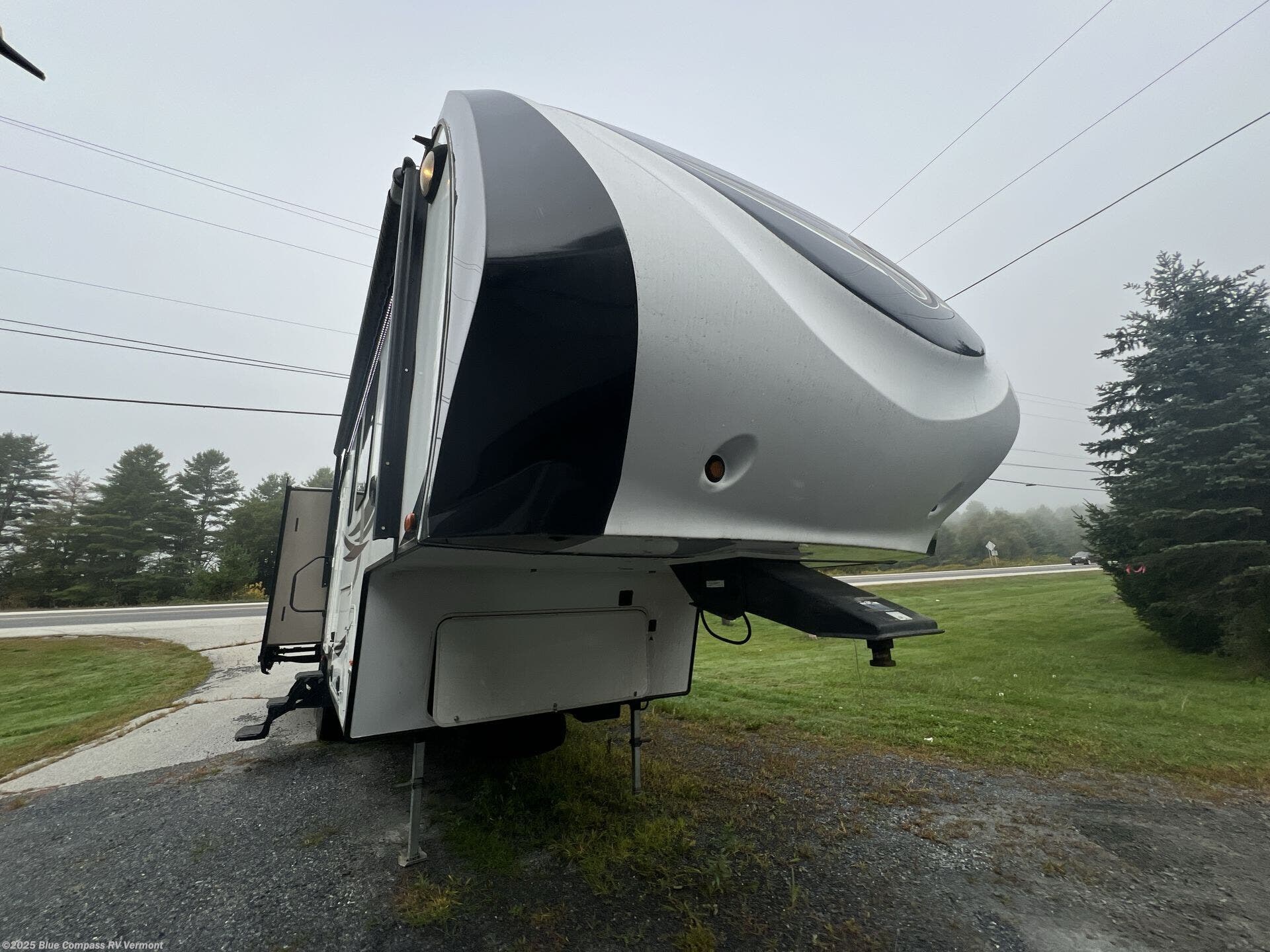 Used 2015 Heartland Sundance 288RLS available in East Montpelier, Vermont