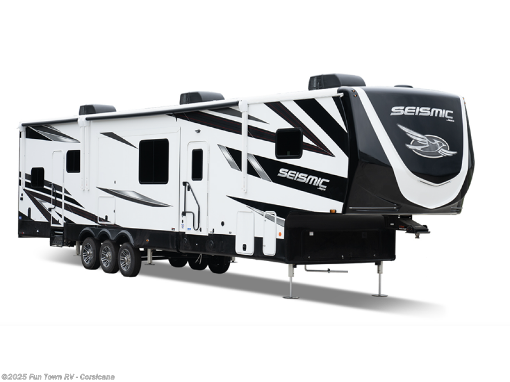 New 2026 Jayco Seismic 395 available in Corsicana, Texas