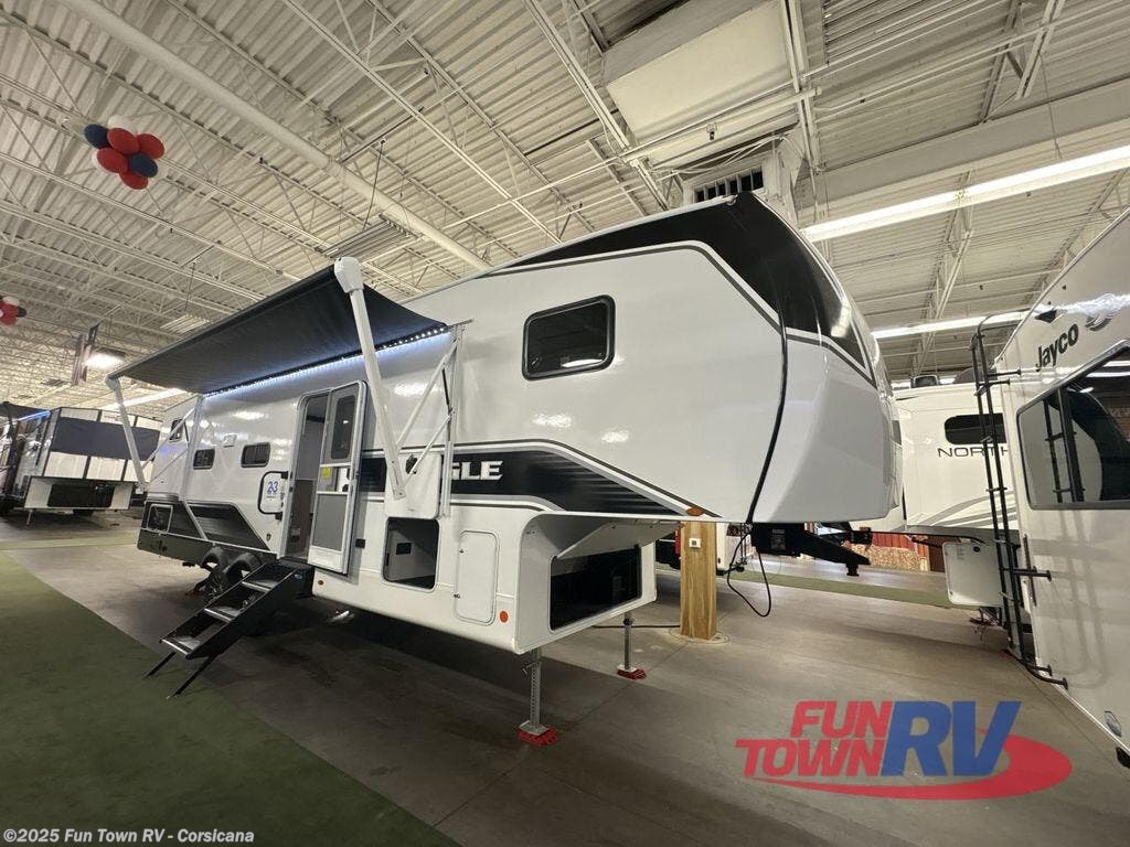New 2026 Jayco Eagle SLE 28BHU available in Corsicana, Texas
