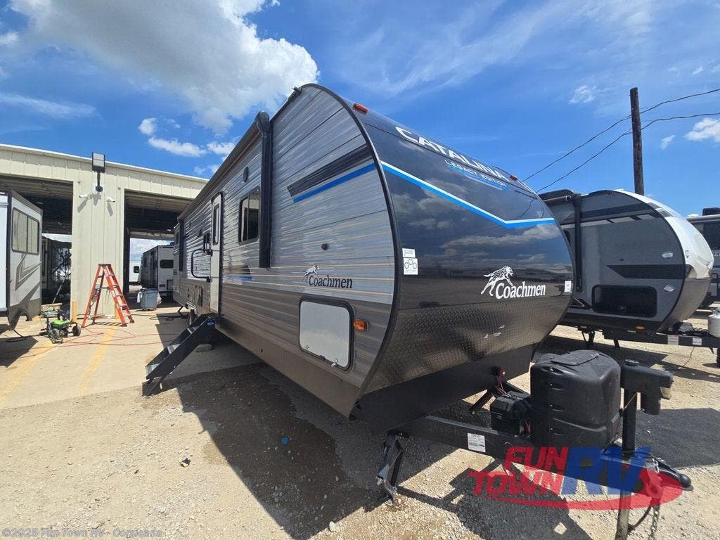 Used 2023 Coachmen Catalina 343BHTS available in Corsicana, Texas