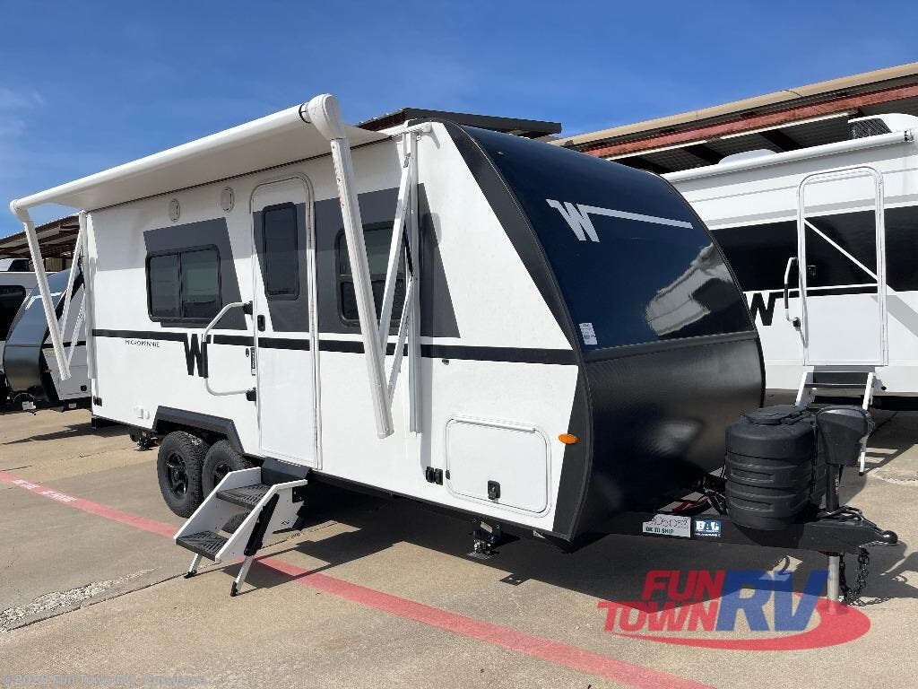 New 2026 Winnebago Micro Minnie 2000TRB available in Corsicana, Texas