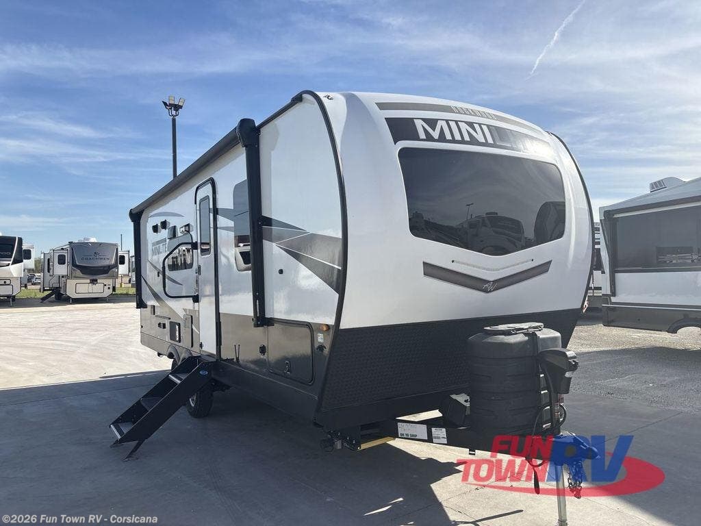 Used 2025 Forest River Rockwood Mini Lite 2520BH available in Corsicana, Texas