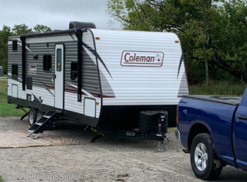 Used 2019 Dutchmen Coleman Lantern 262BH available in Overland Park, Kansas