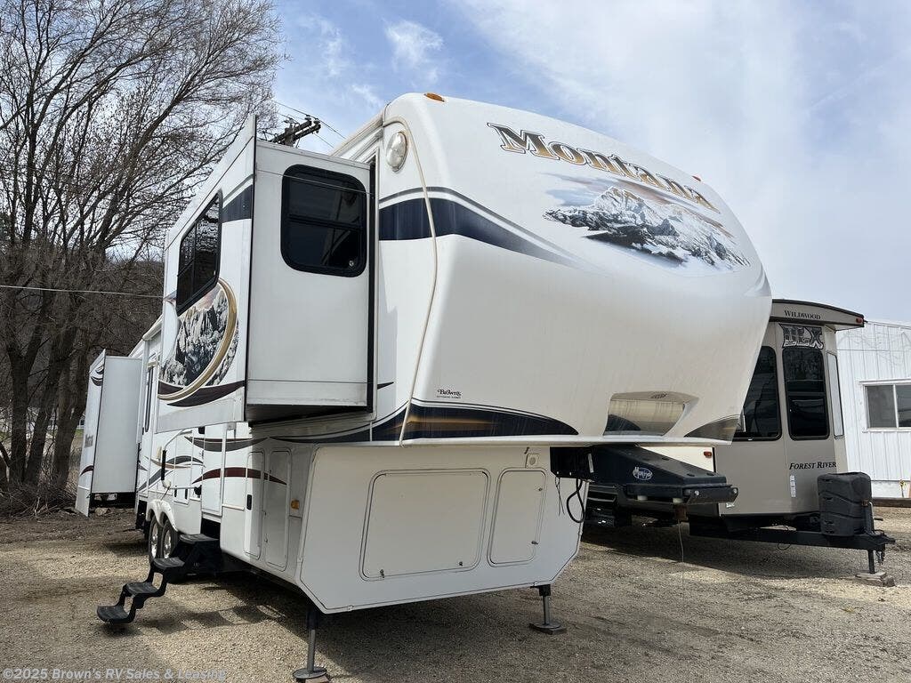 Used 2012 Keystone Montana 3750FL available in Guttenberg, Iowa