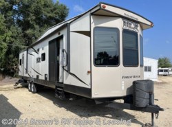 Used 2018 Forest River Wildwood DLX 39FDEN available in Guttenberg, Iowa