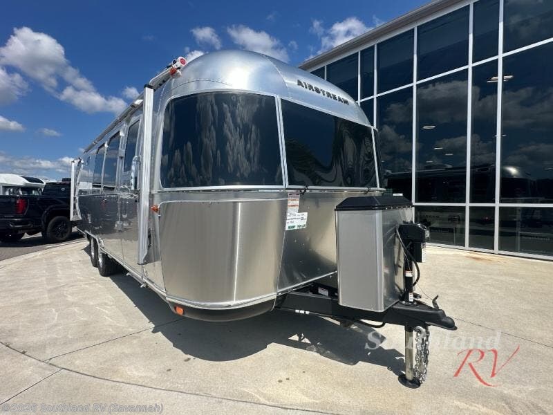 New 2026 Airstream Classic 28RB available in Savannah, Georgia