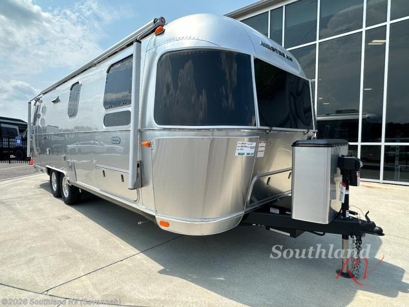 New 2027 Airstream Globetrotter 27FB Twin available in Savannah, Georgia