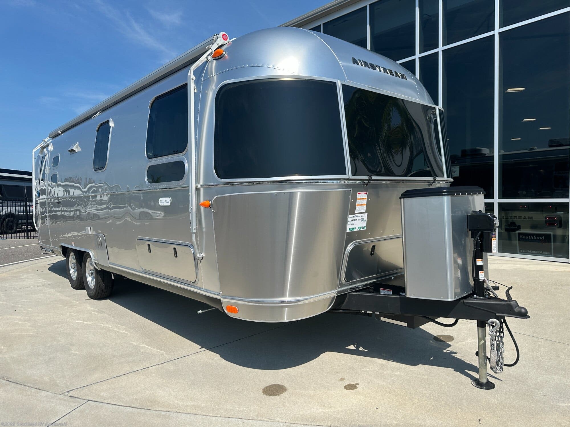New 2027 Airstream Flying Cloud 27FB Twin available in Savannah, Georgia