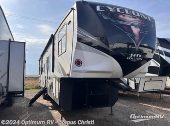 Used 2019 Heartland Cyclone 4101KING available in Robstown, Texas