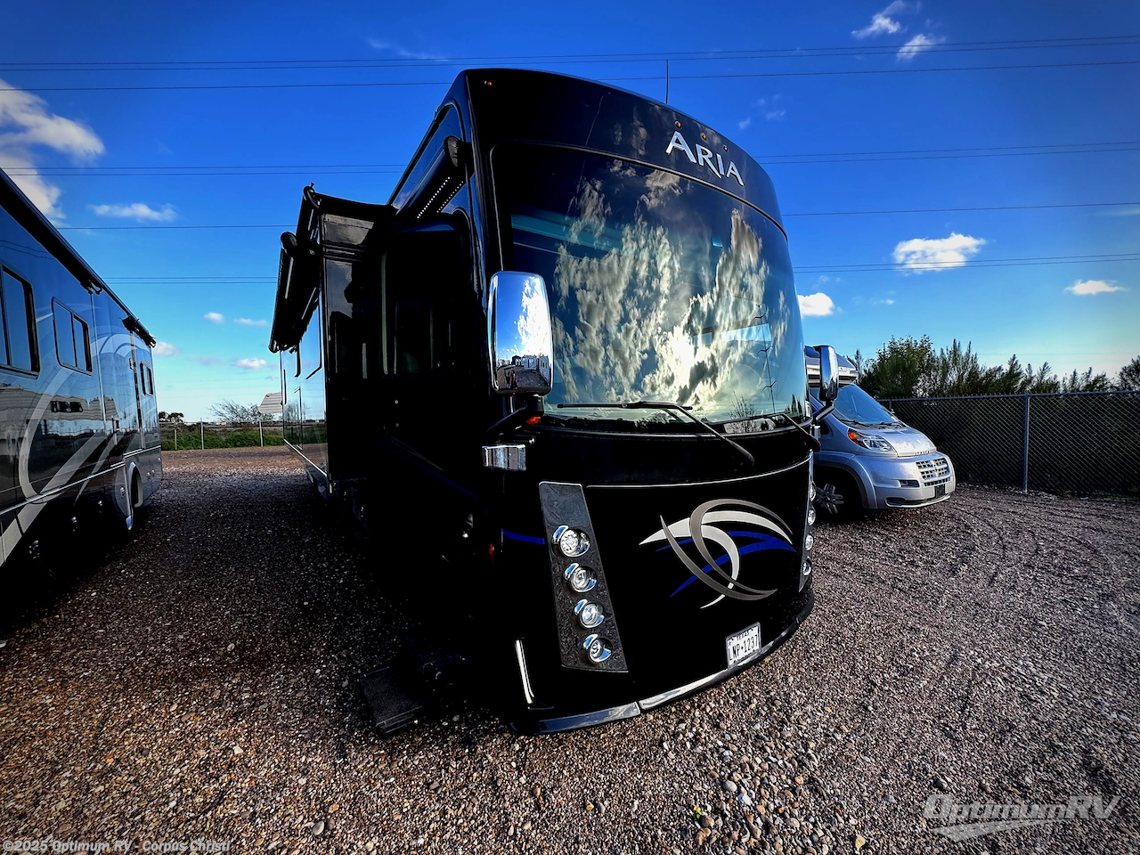 Used 2019 Thor  Aria 3901 available in Robstown, Texas