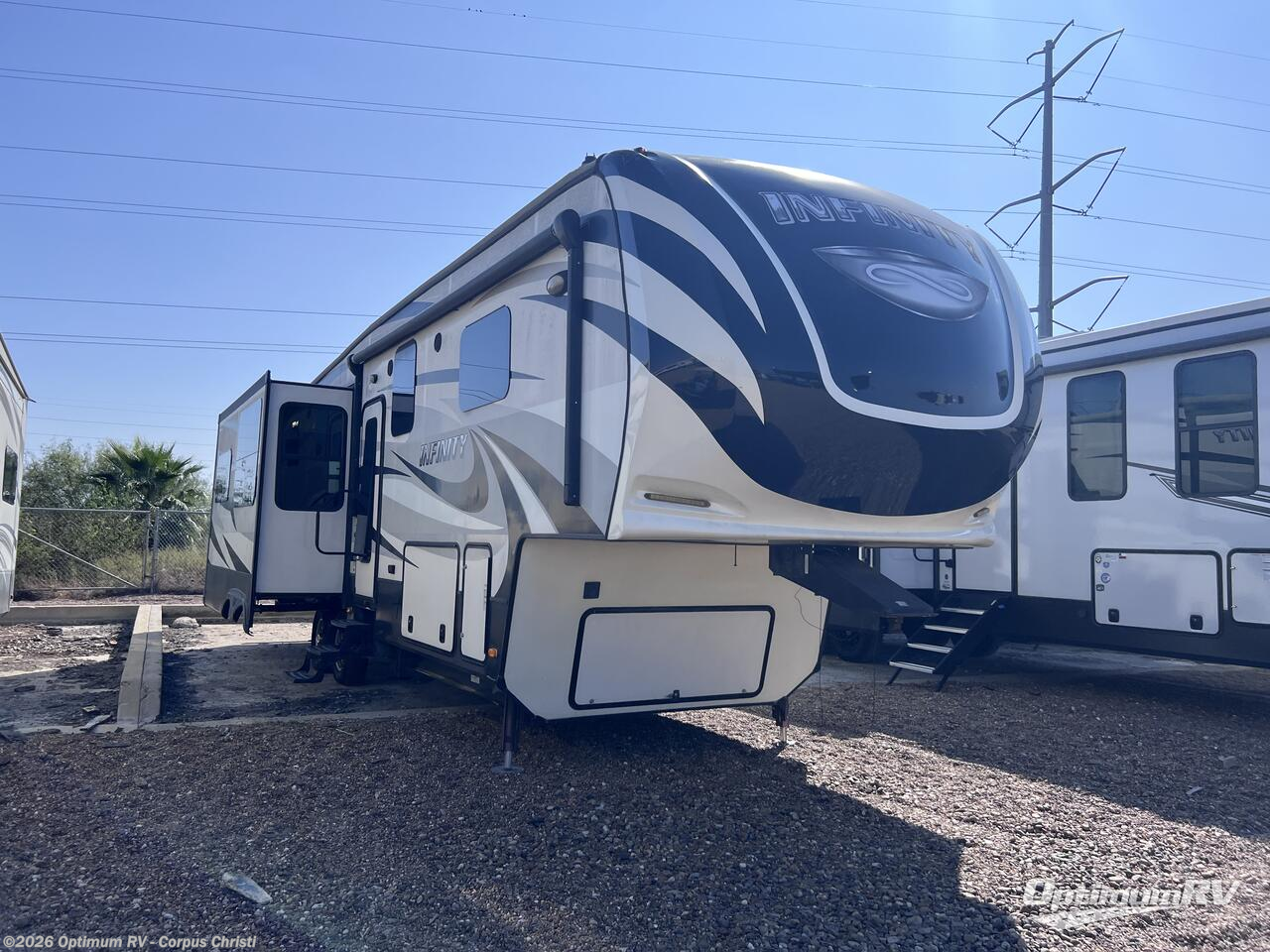 Used 2014 Dutchmen Infinity M-3210 RE available in Robstown, Texas