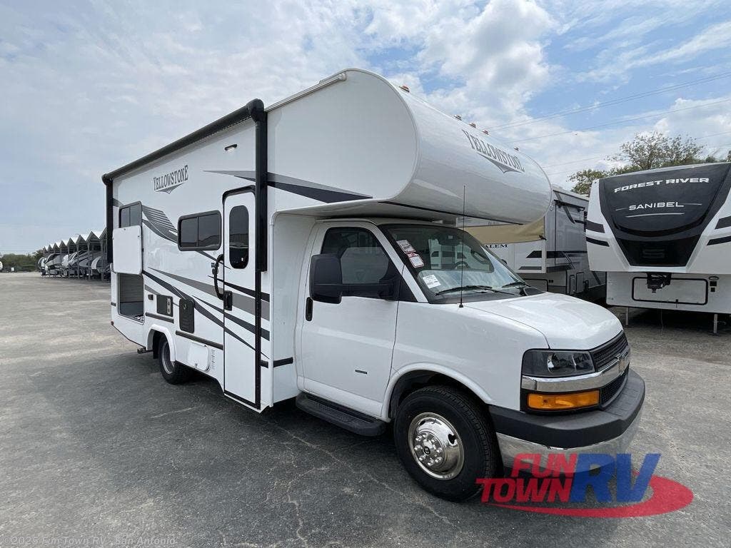 New 2026 Gulf Stream Yellowstone Y6237LE available in Cibolo, Texas