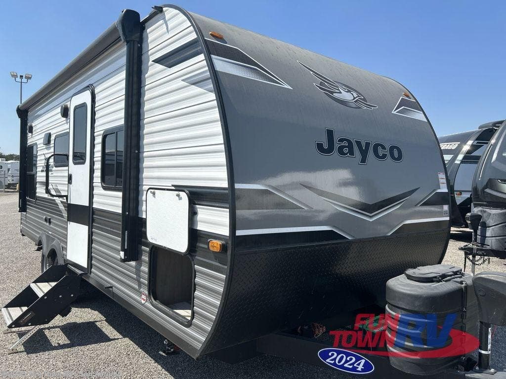 Used 2024 Jayco Jay Flight 212QB available in Cibolo, Texas