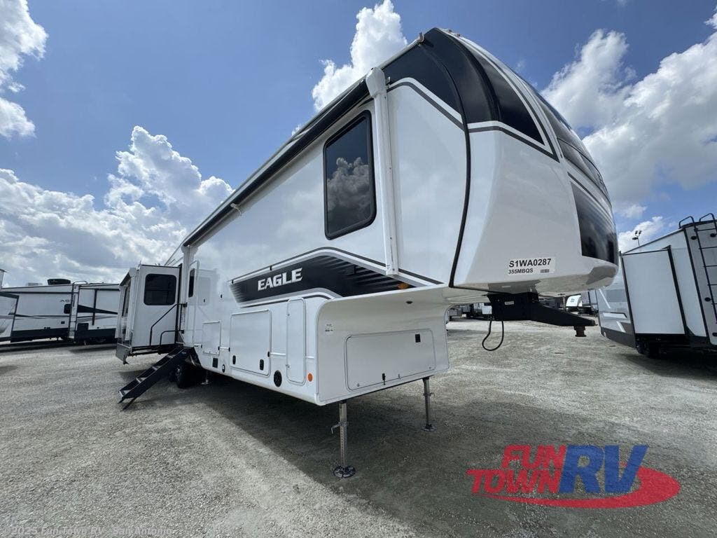Used 2025 Jayco Eagle 355MBQS available in Cibolo, Texas