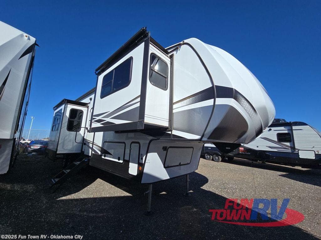 Used 2023 Dutchmen Astoria 3803FLP available in Oklahoma City, Oklahoma