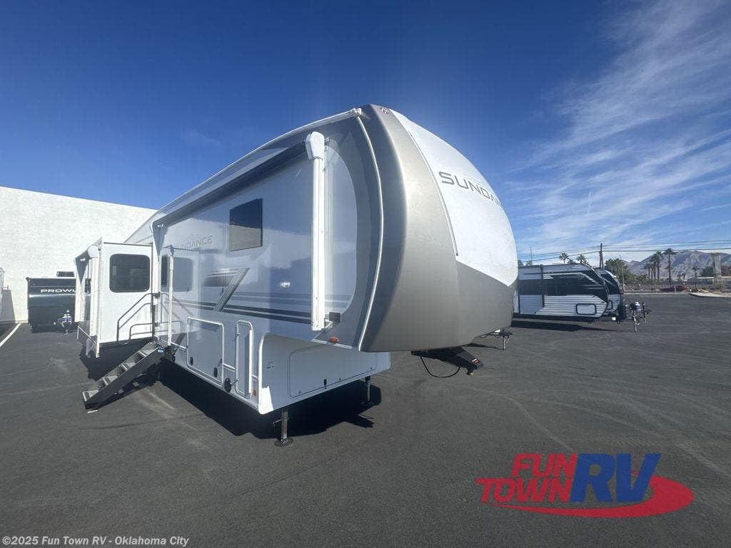 New 2026 Heartland Sundance 32RLBS available in Oklahoma City, Oklahoma