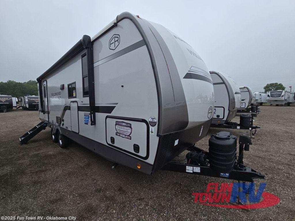 New 2026 Forest River Wildwood Heritage Glen Hyper-Lyte 25RBHL available in Oklahoma City, Oklahoma