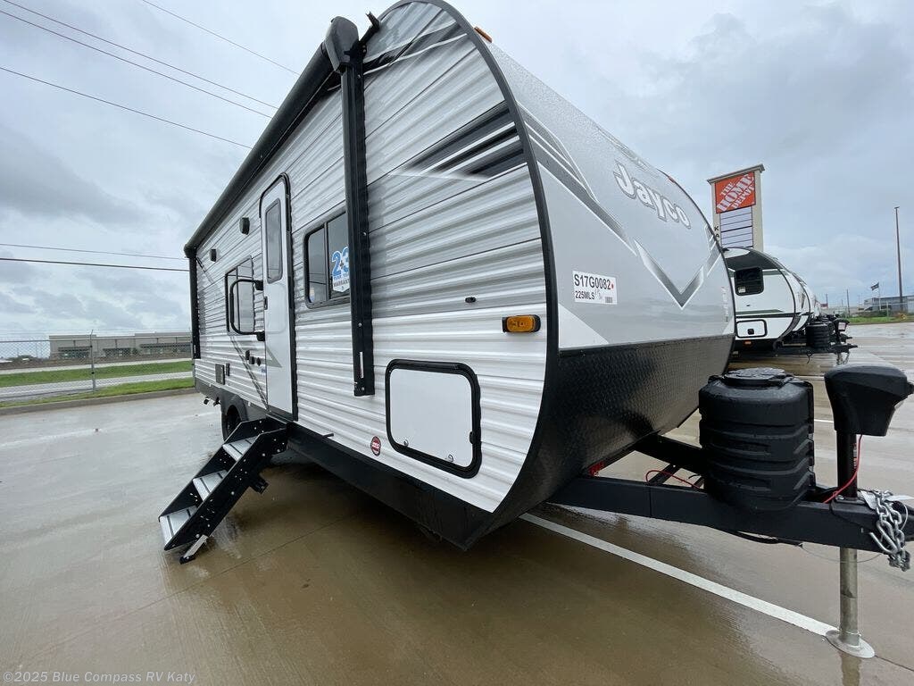 New 2025 Jayco Jay Flight SLX 225MLS available in Katy, Texas