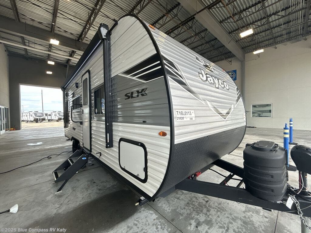 New 2026 Jayco Jay Flight SLX 210QB available in Katy, Texas