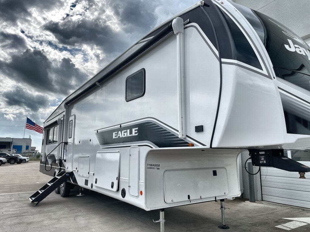 New 2026 Jayco Eagle 355MBQS available in Katy, Texas