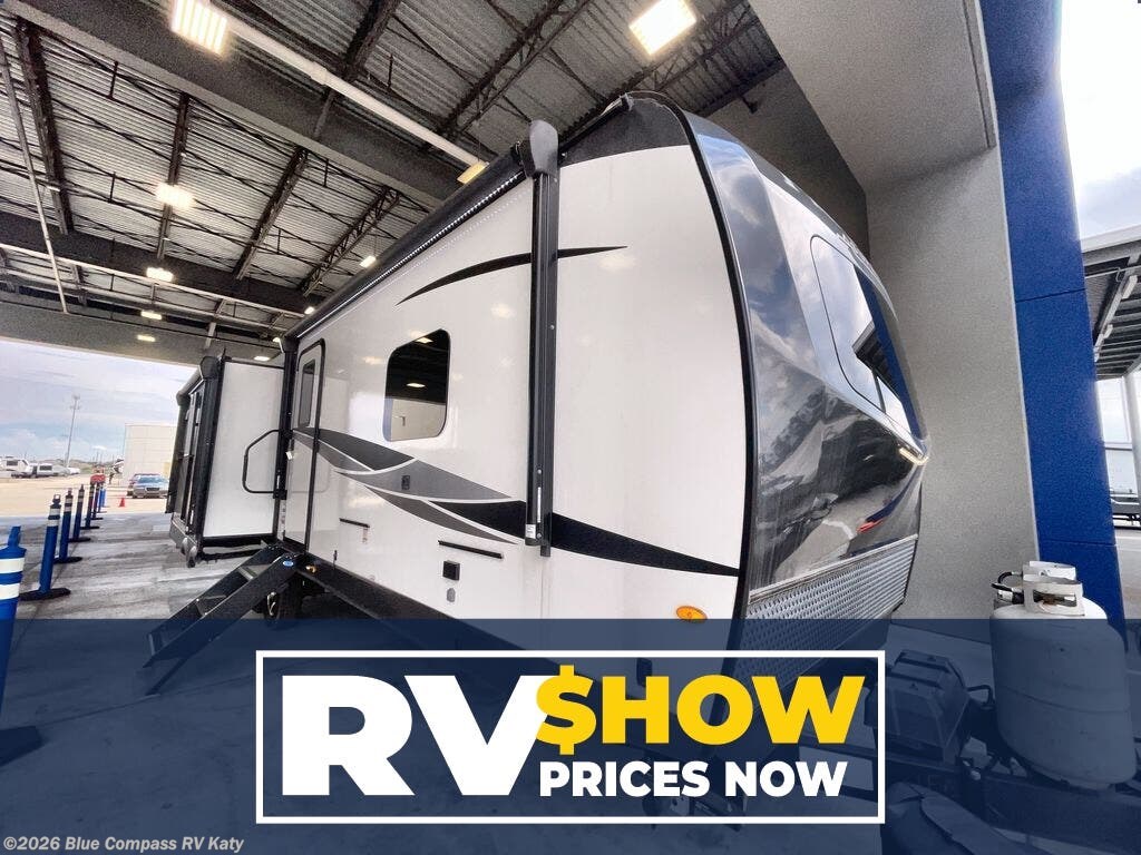 Used 2023 Forest River Flagstaff Super Lite 27FBlK available in Katy, Texas