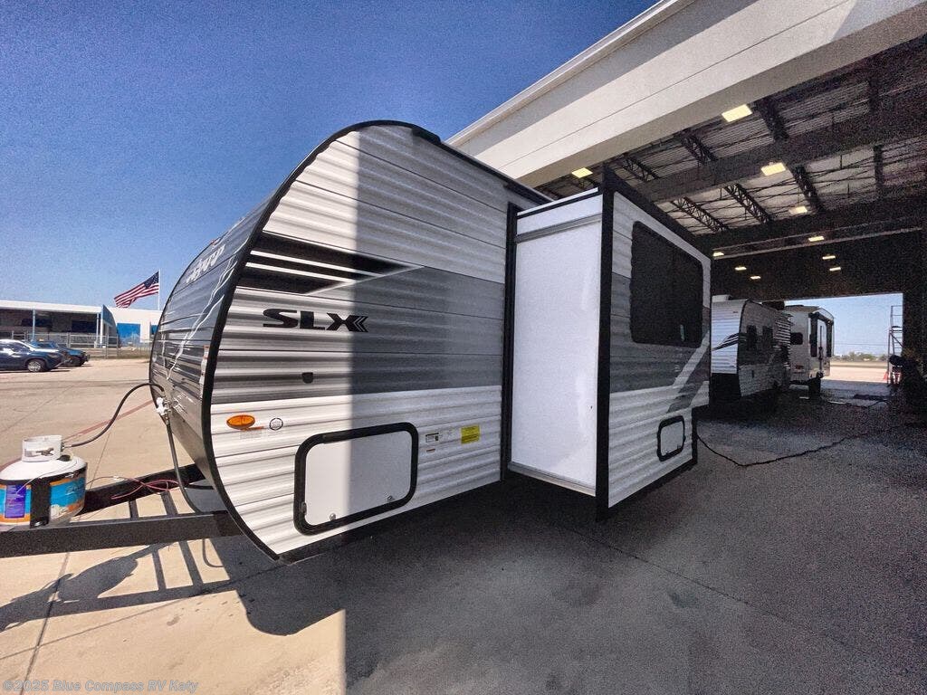 New 2026 Jayco Jay Flight SLX 197MB available in Katy, Texas