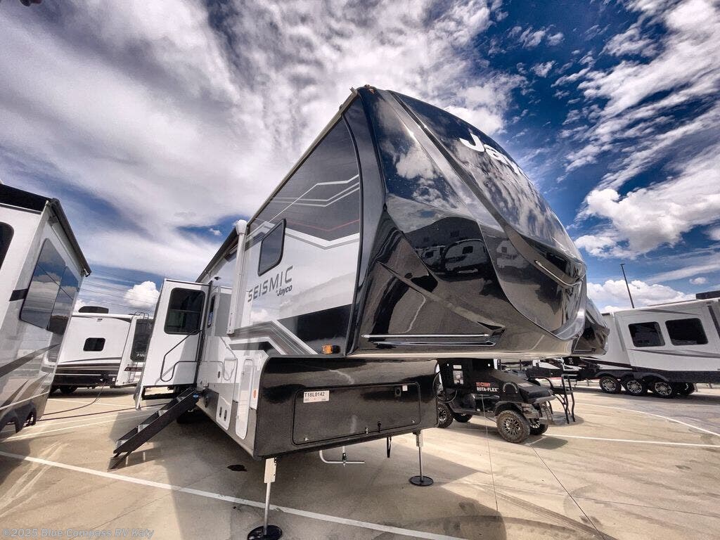 New 2026 Jayco Seismic 395 available in Katy, Texas