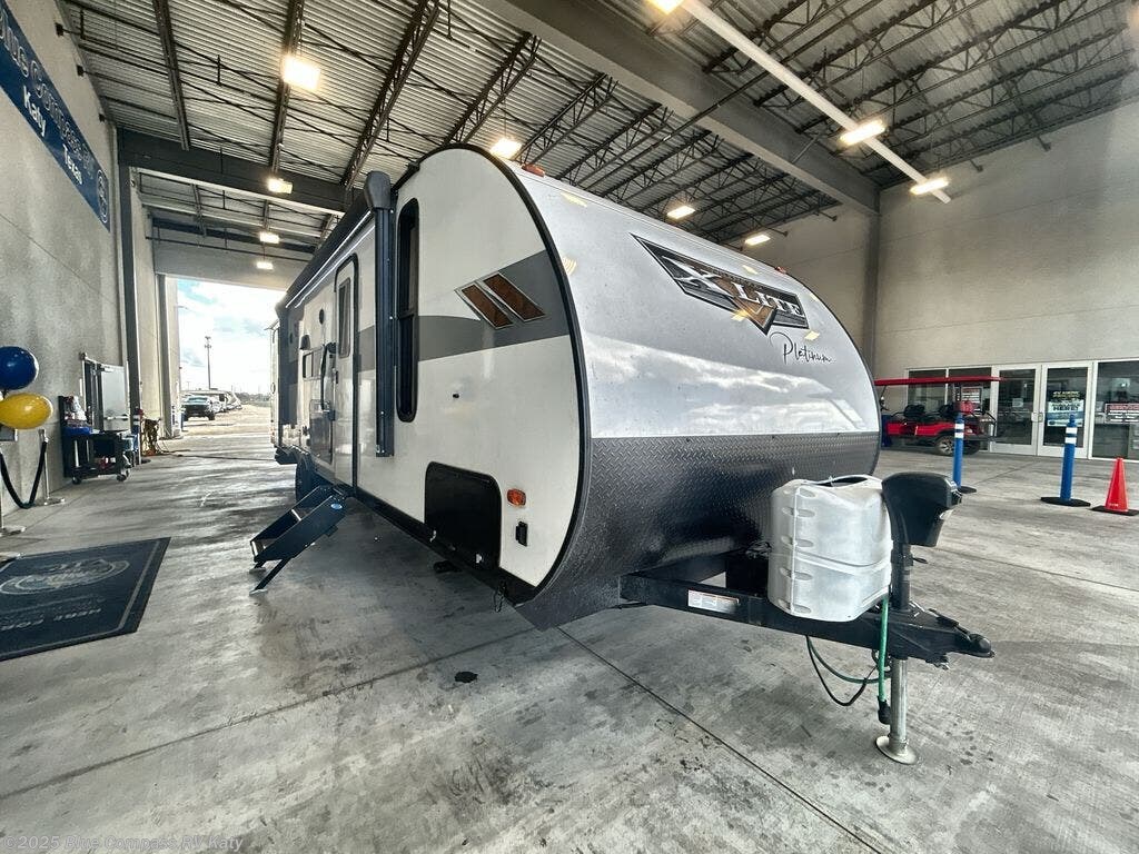 Used 2023 Forest River Wildwood X-Lite 263BHXL available in Katy, Texas